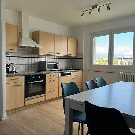 M64*marquer* Joli Chambre Apartment Annemasse